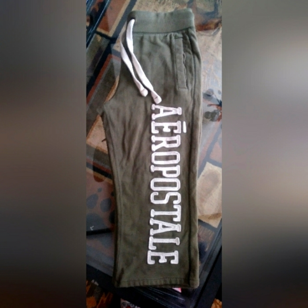 Aeropostale Pants Capris Green